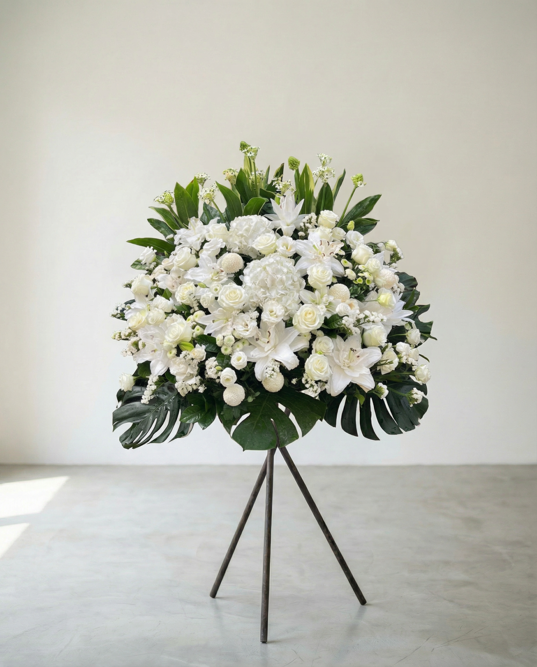 永遠懷念 ‧ 純白百合素雅花籃